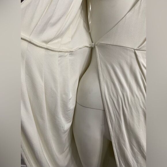 Good American Nude/Taupe Strong Shoulder Wrap Dress Plunging V-Neck Size 0 - Picture 9 of 11